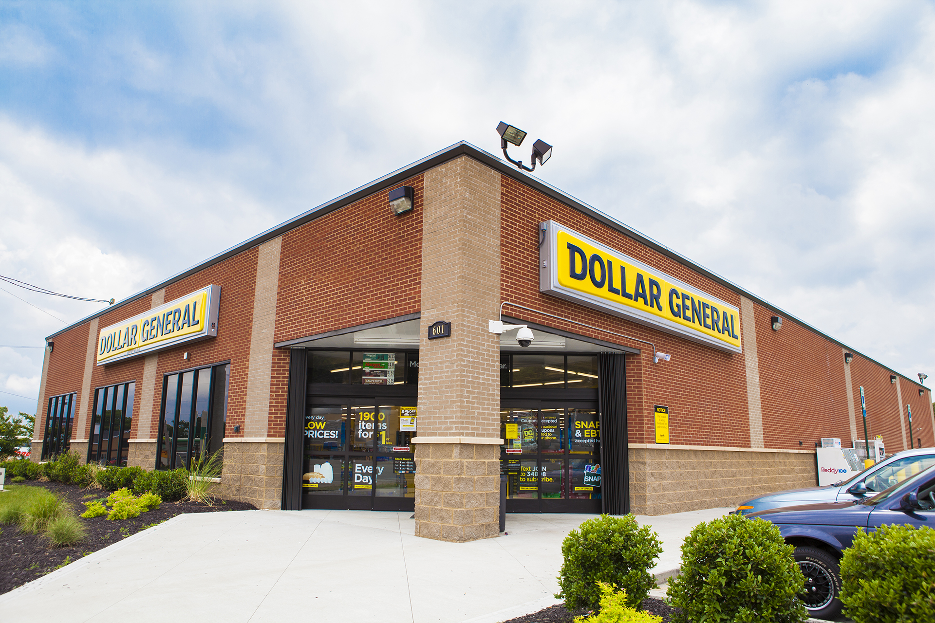 DG Store Exteriors - Dollar General Newsroom